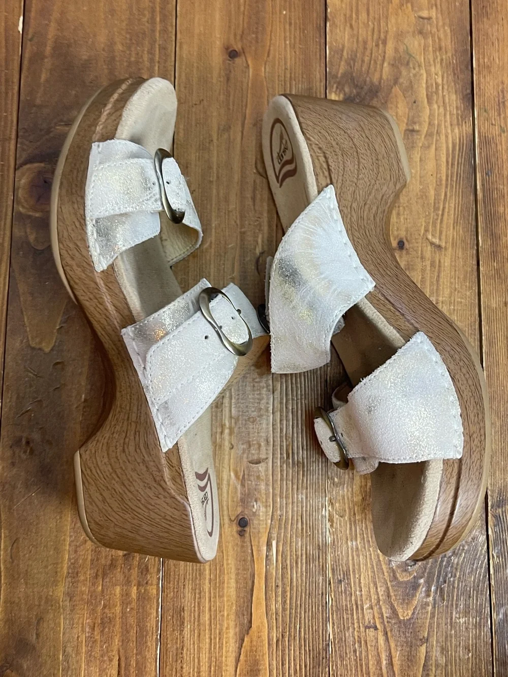 Dansko size 38 Sophie sandals cream with metallic gold burst print - Picture 6 of 9